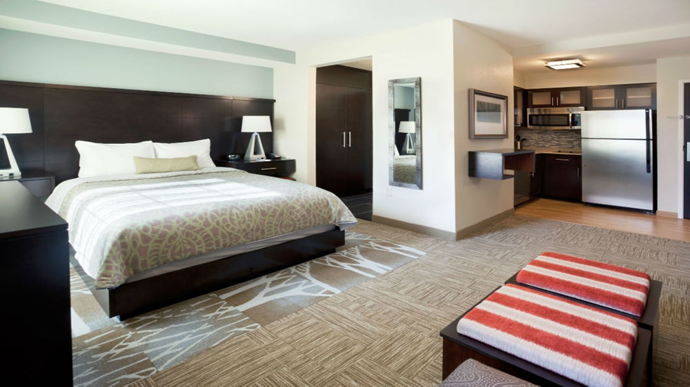 Staybridge Suites Corona South By Ihg Екстериор снимка