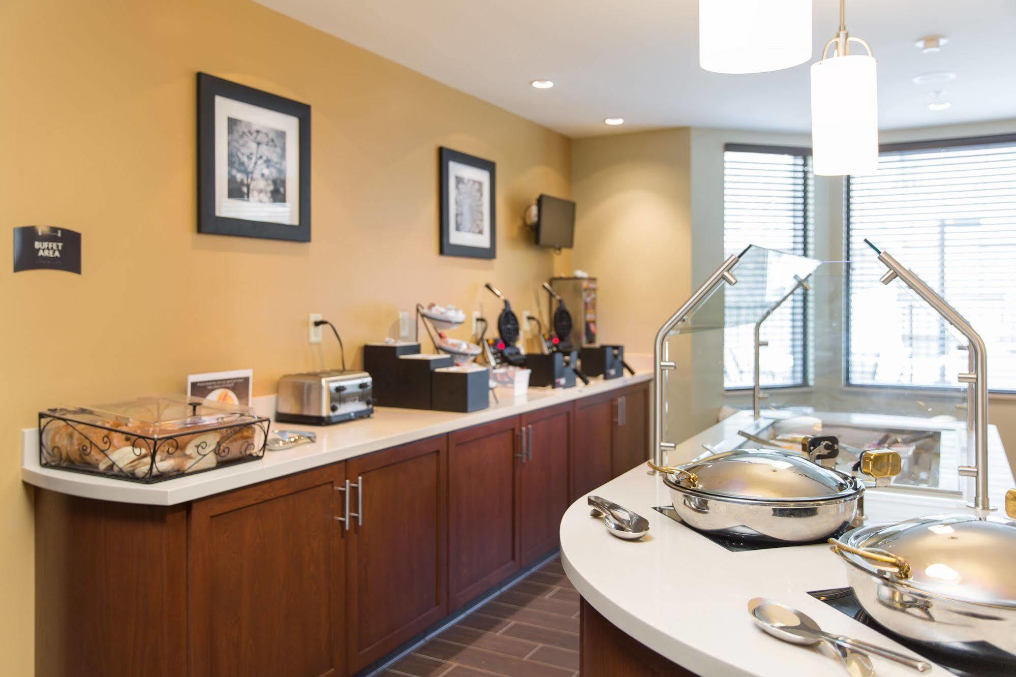 Staybridge Suites Corona South By Ihg Екстериор снимка