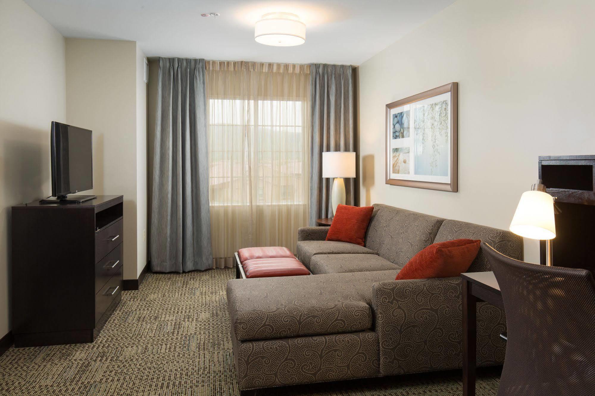 Staybridge Suites Corona South By Ihg Екстериор снимка